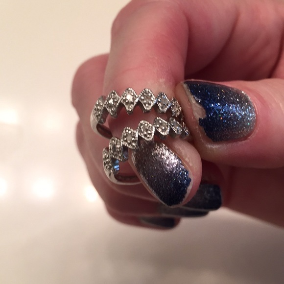 Hoop earrings - Picture 2 of 3